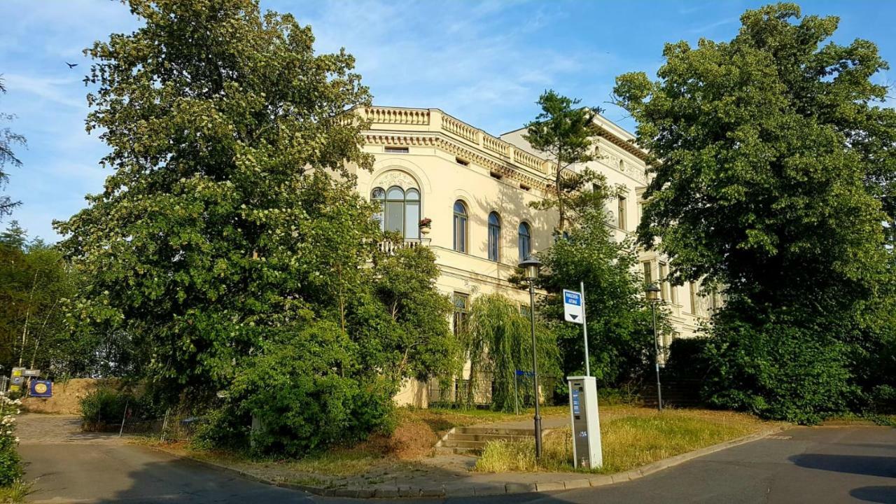 Stadtvilla An Der Viergelindenbruecke Rostock Esterno foto